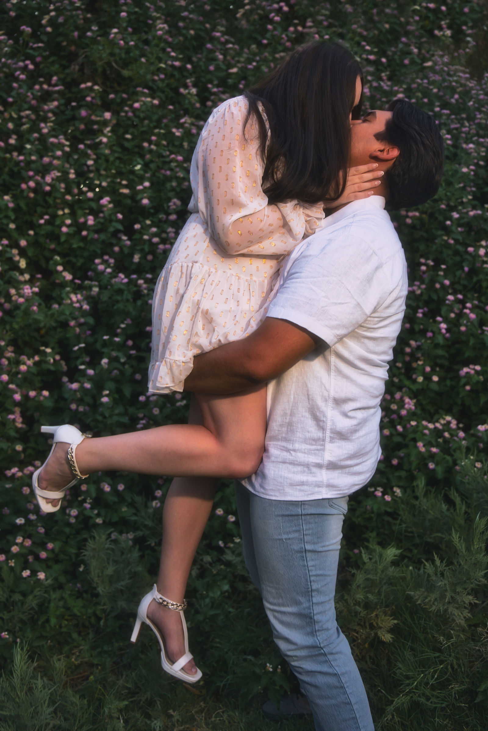 Anjyle & Efren Engagement Photo 13