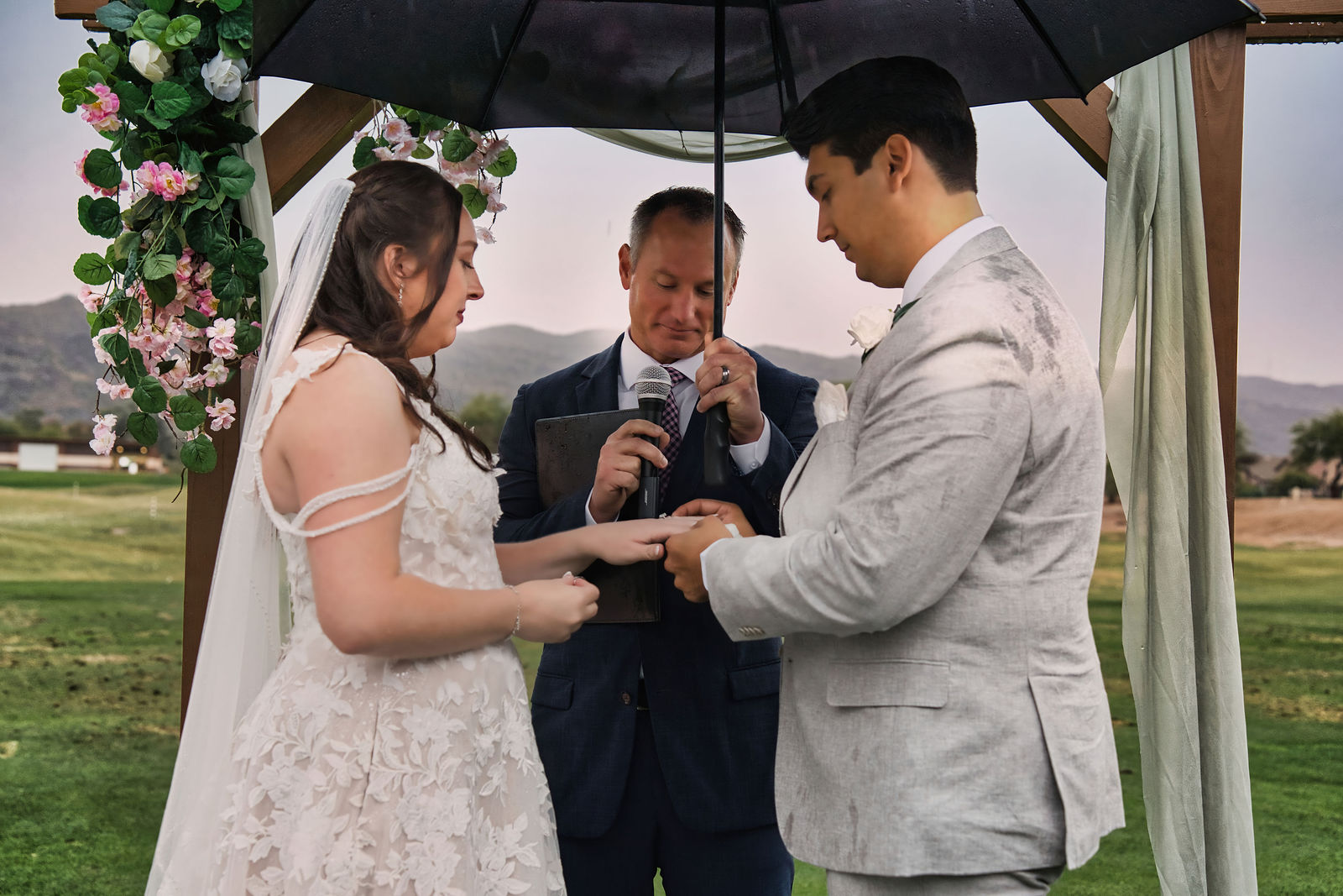 Anjyle & Efren Wedding Photo 10