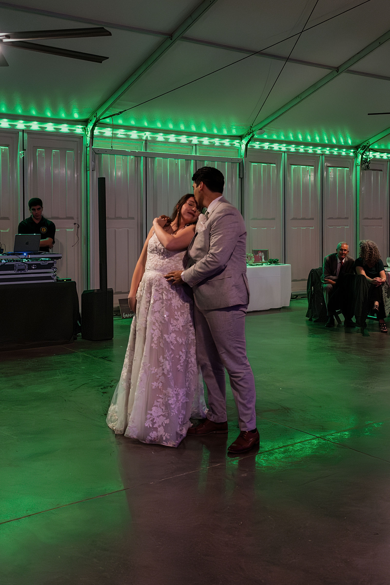 Anjyle & Efren Wedding Photo 204