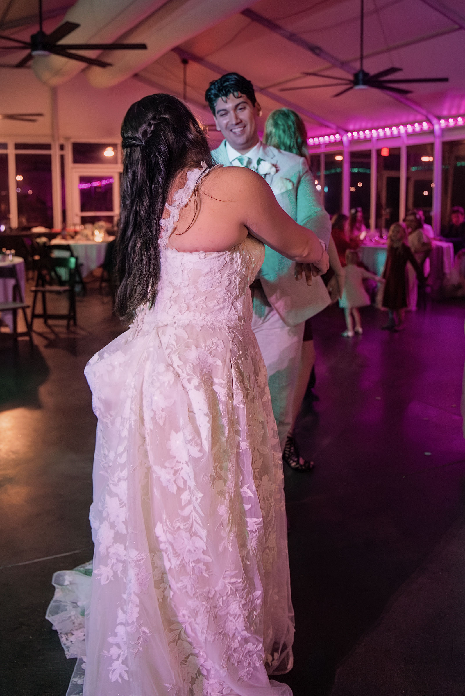 Anjyle & Efren Wedding Photo 210